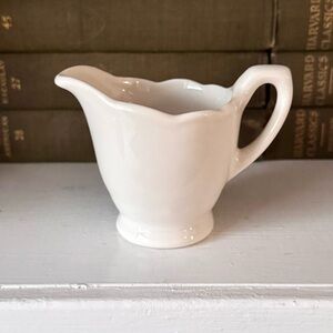White Vintage Ceramic Creamer - Restaurant-Style